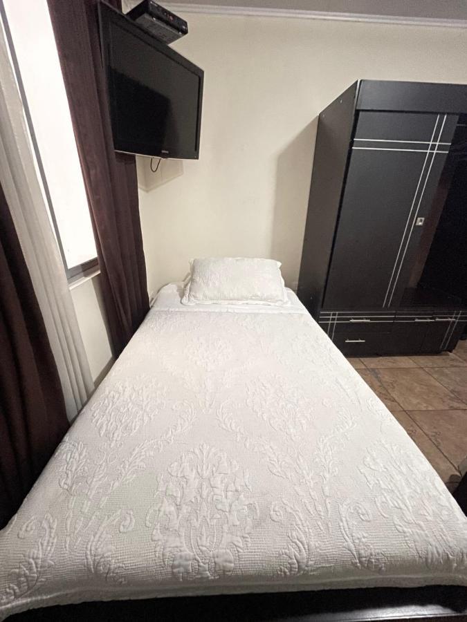 Hotel Alojate In Bogota Luaran gambar